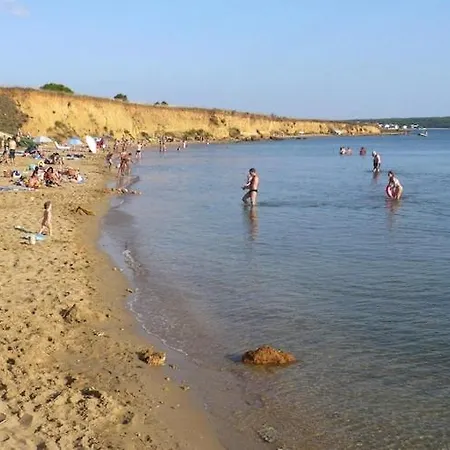 Vakantiehuis In Near Sandy Beaches, Cleaning Included *